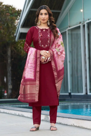 Elegant Viscose Silk Embroidered Kurti Set with Pant & Maslin Silk Dupatta – Stitched 3 Piece Set