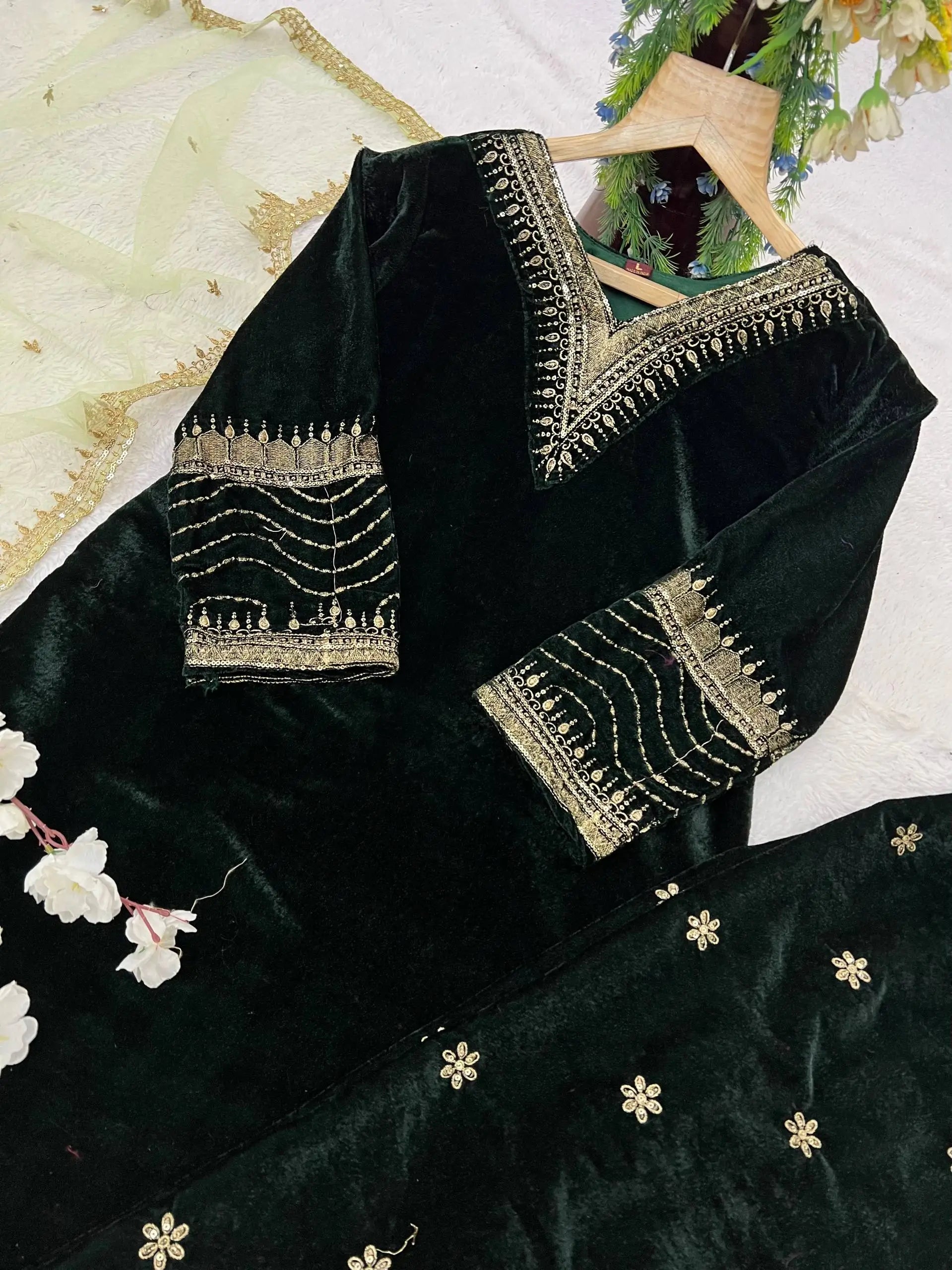 Elegant Viscose Velvet Embroidered Kurti Set