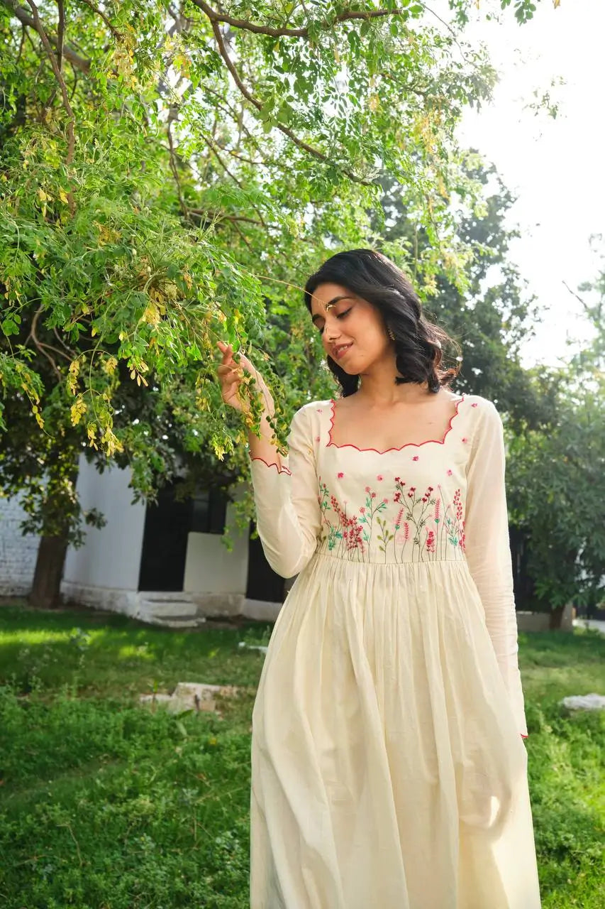 Elegant White Khadi Cotton Embroidered Suit Set with Pant & Dupatta – Ready to Wear
