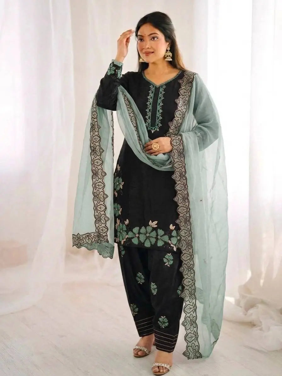 Embroidered Farshi Pant Suit Set for Festive and Wedding Wear