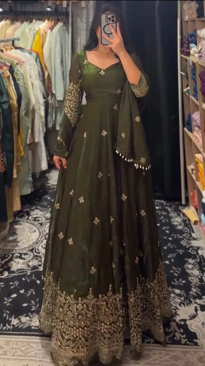 Embroidered Fendy Silk Anarkali Set with Dupatta