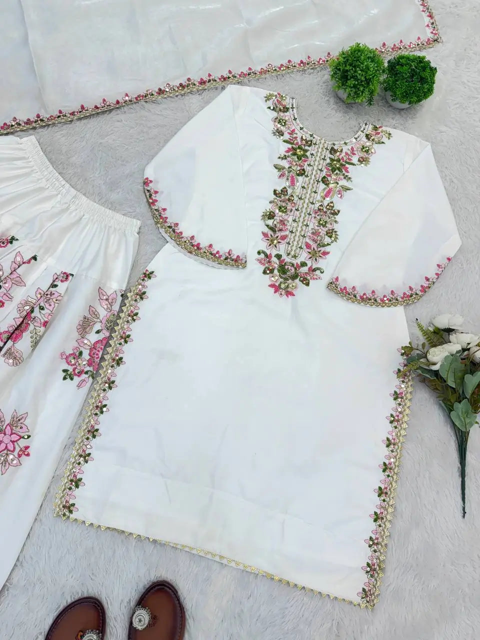 Embroidered Pure Crepe Silk Farshi Suit Set with Dupatta