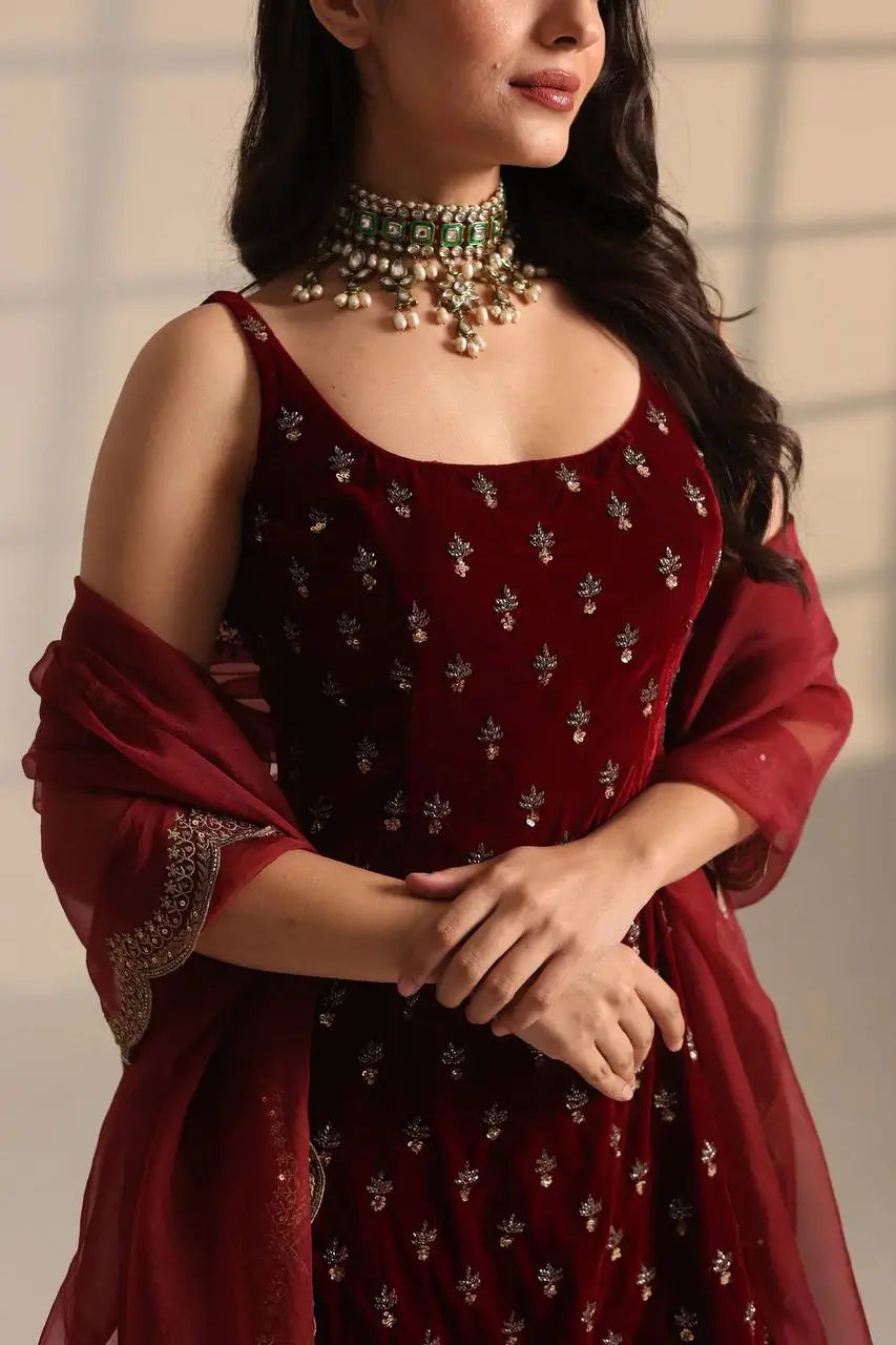 Embroidered Roman Glass Kurta Pant Set with Organza Dupatta for Festive Wear