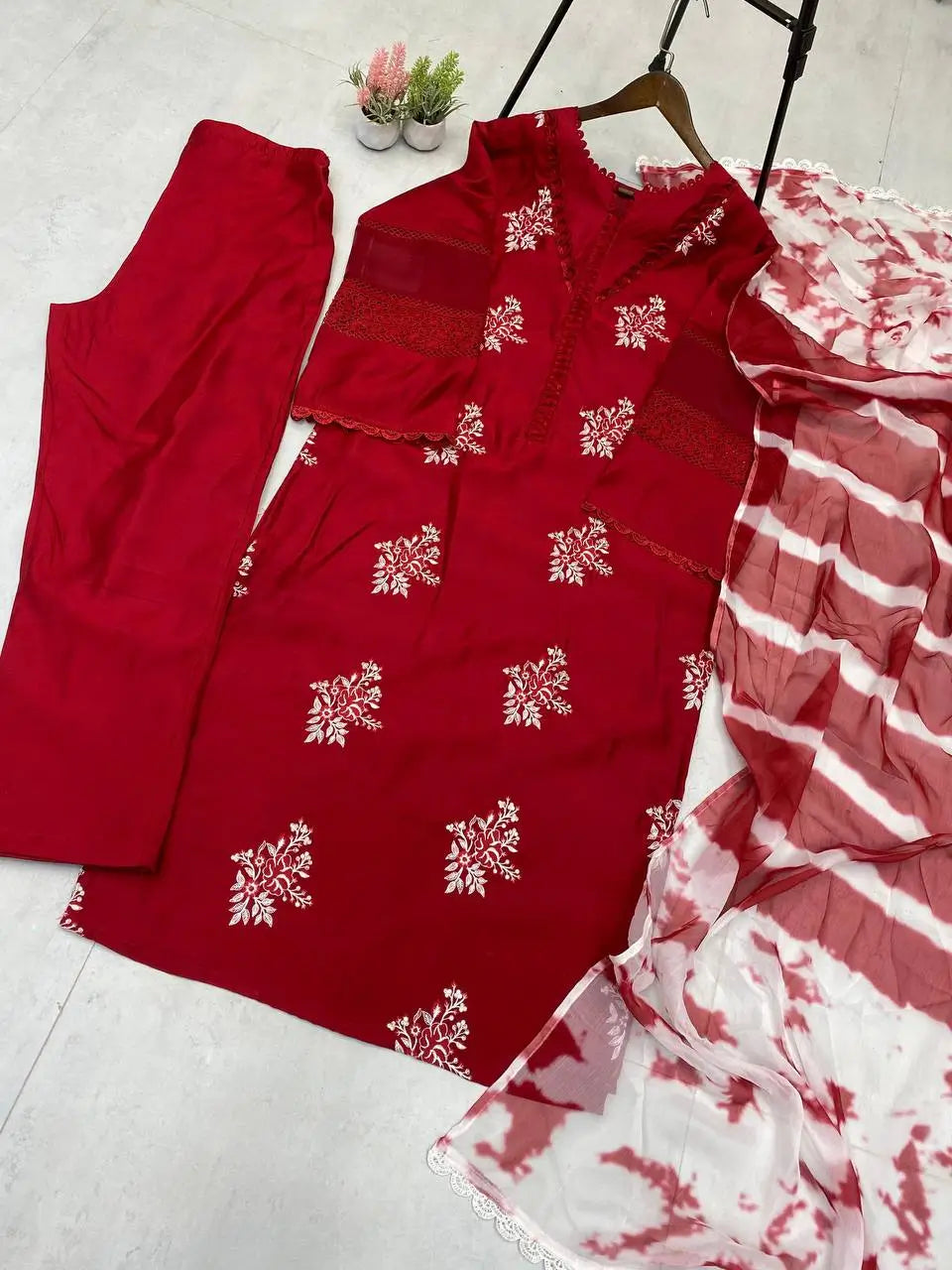 Embroidered Roman Silk Kurti Pant Set with Printed Silver Chiffon Dupatta