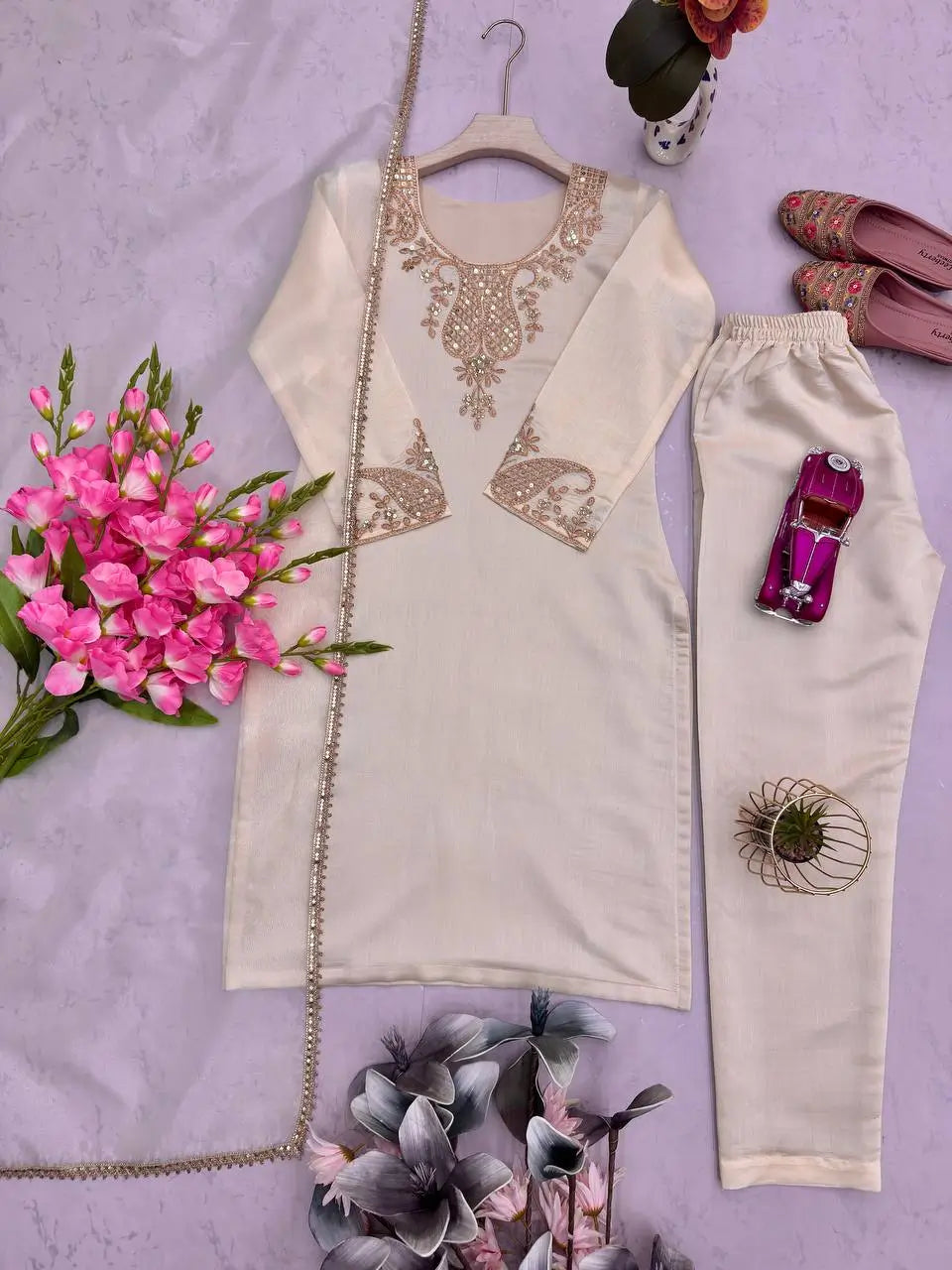 Embroidered Viscose Simer Kurta Set with Organza Dupatta