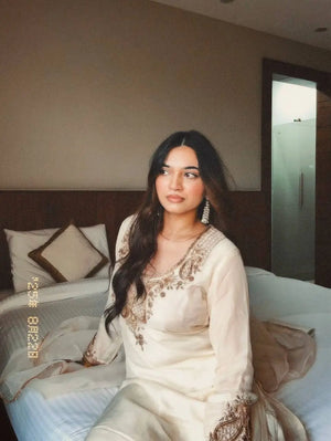 Embroidered Viscose Simer Kurta Set with Organza Dupatta