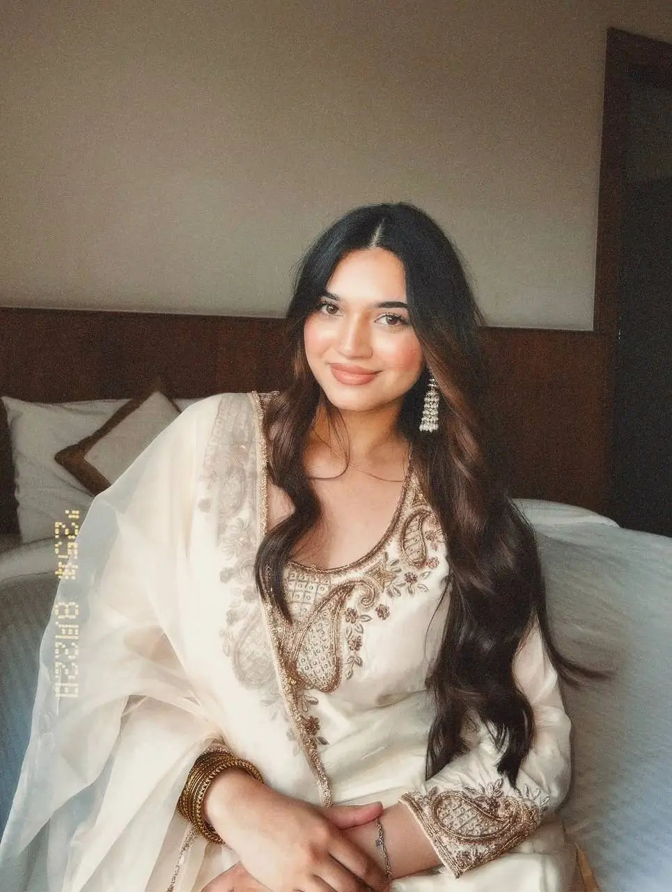 Embroidered Viscose Simer Kurta Set with Organza Dupatta