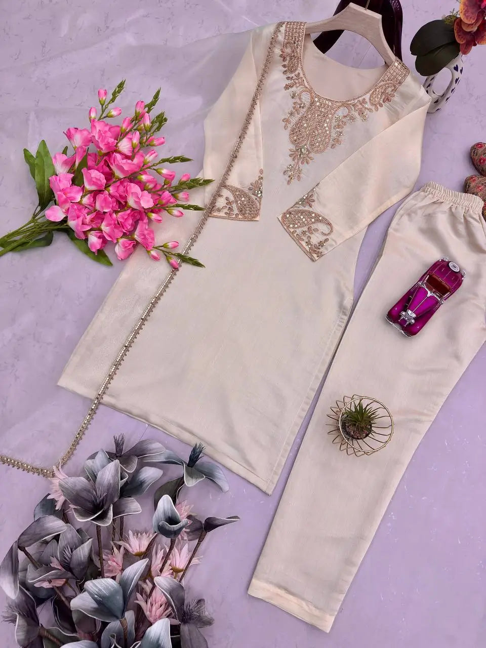 Embroidered Viscose Simer Kurta Set with Organza Dupatta