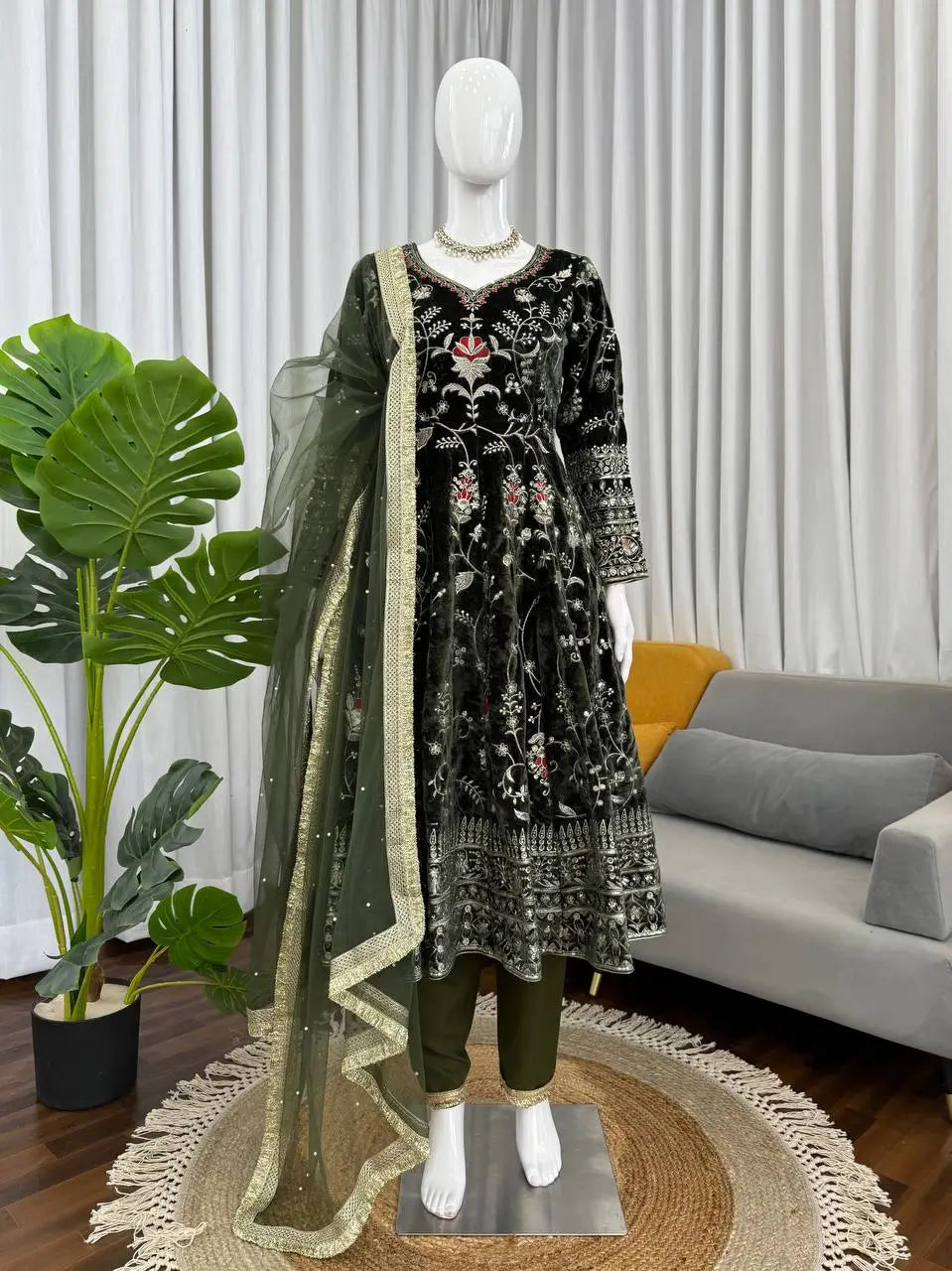 Embroidered Viscose Velvet Suit Set