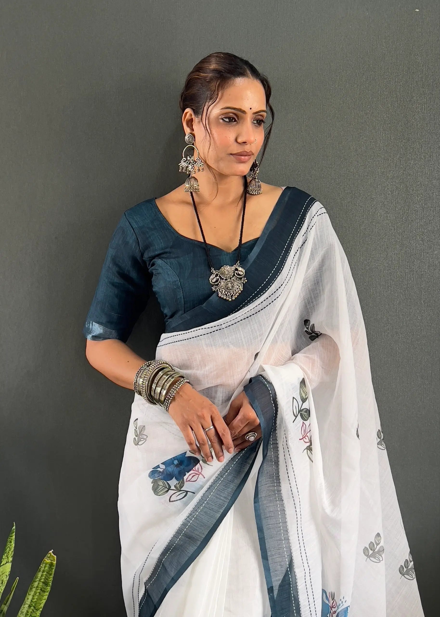 Floral Print Linen Saree