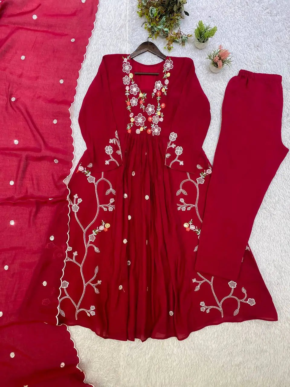 Floral Vine Chanderi Suit