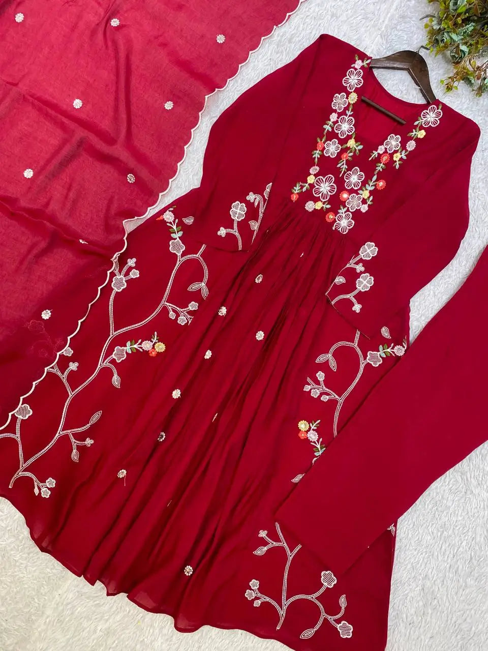 Floral Vine Chanderi Suit