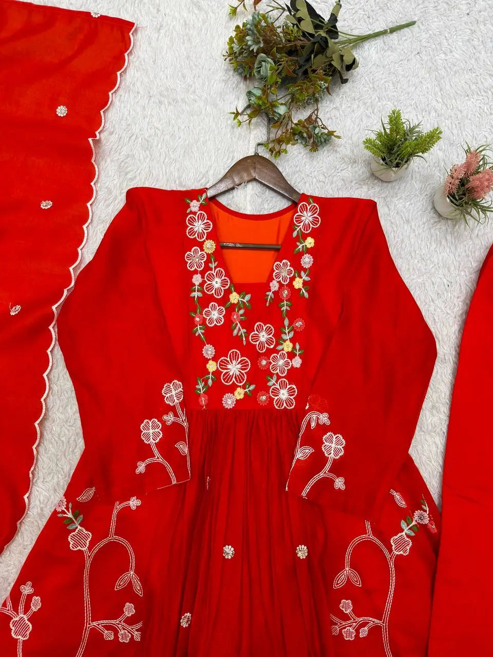Floral Vine Chanderi Suit