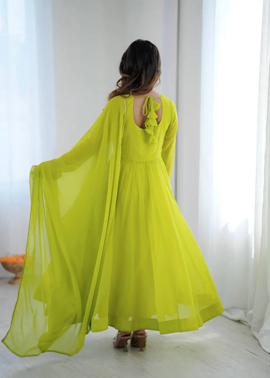 Flowy Georgette Gown Set for Festive and Wedding Occasions