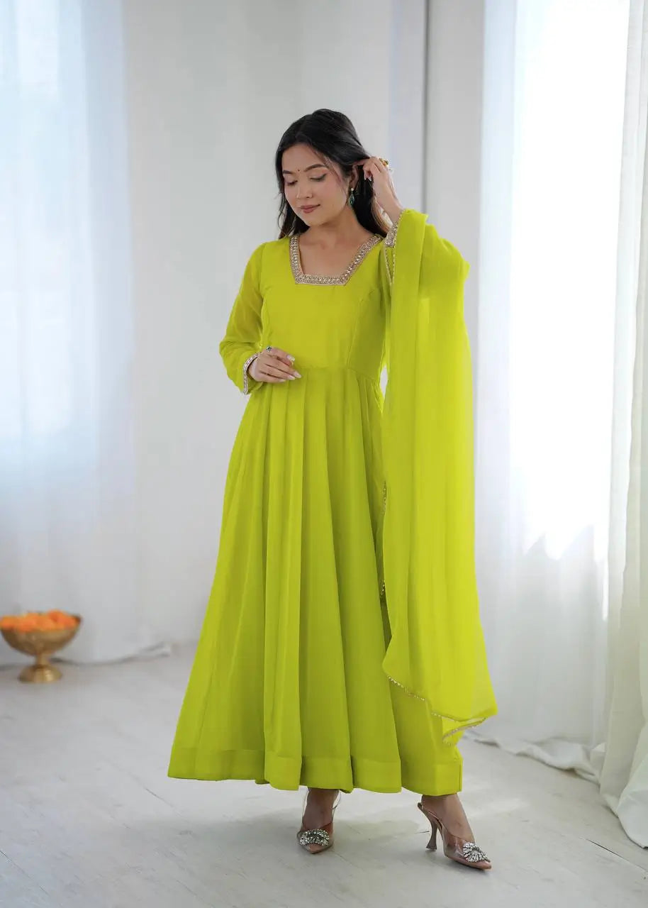 Flowy Georgette Gown Set for Festive and Wedding Occasions