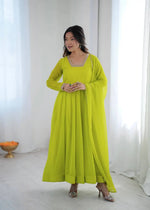 Flowy Georgette Gown Set for Festive and Wedding Occasions