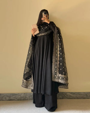 Fox Georgette Embroidered Kurta Set with Dupatta & Palazzo – Potli Button Detailing