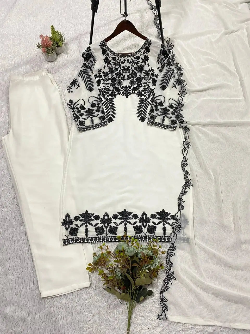 Fox Georgette Kurta Set With Floral Embroidery