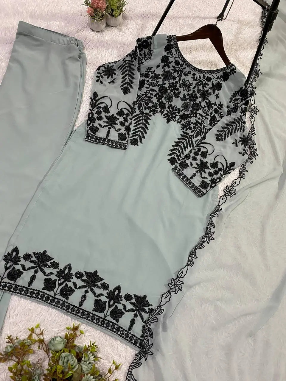 Fox Georgette Kurta Set With Floral Embroidery
