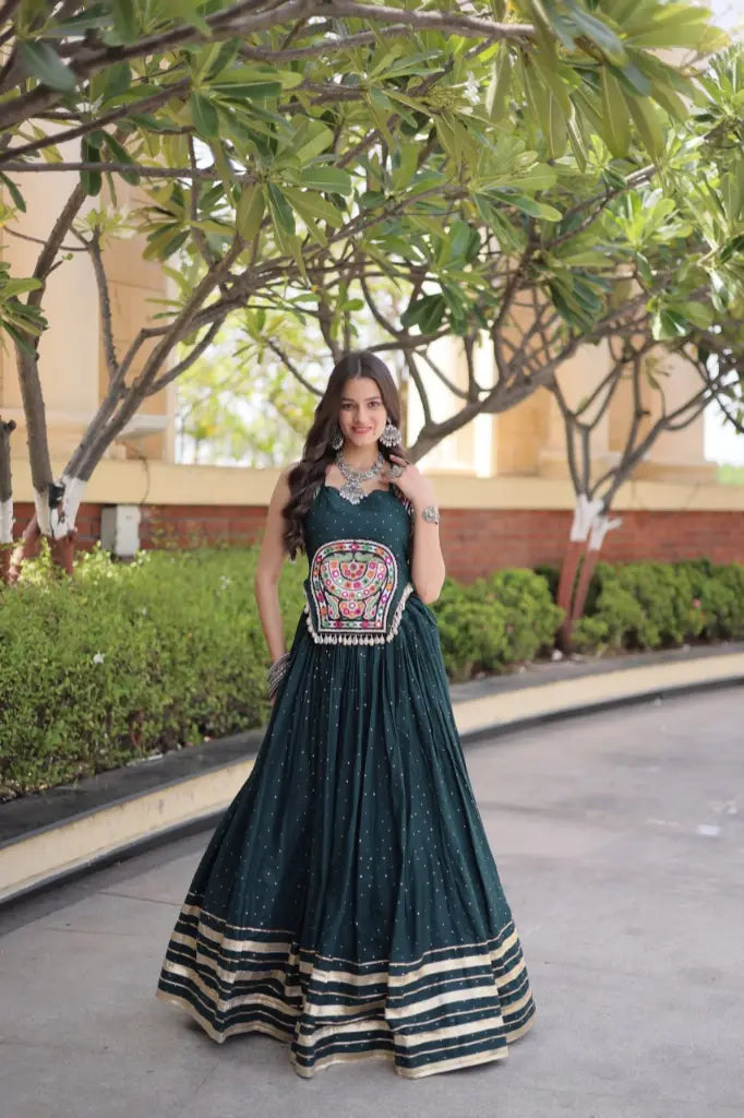 Gamthi Mirror Mukesh Lehenga