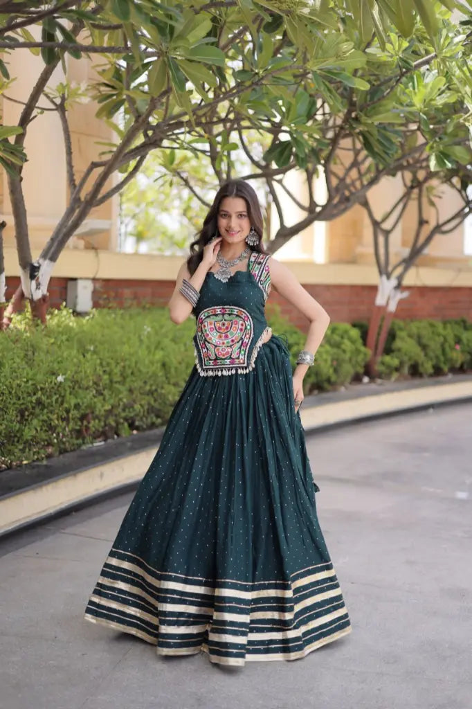 Gamthi Mirror Mukesh Lehenga