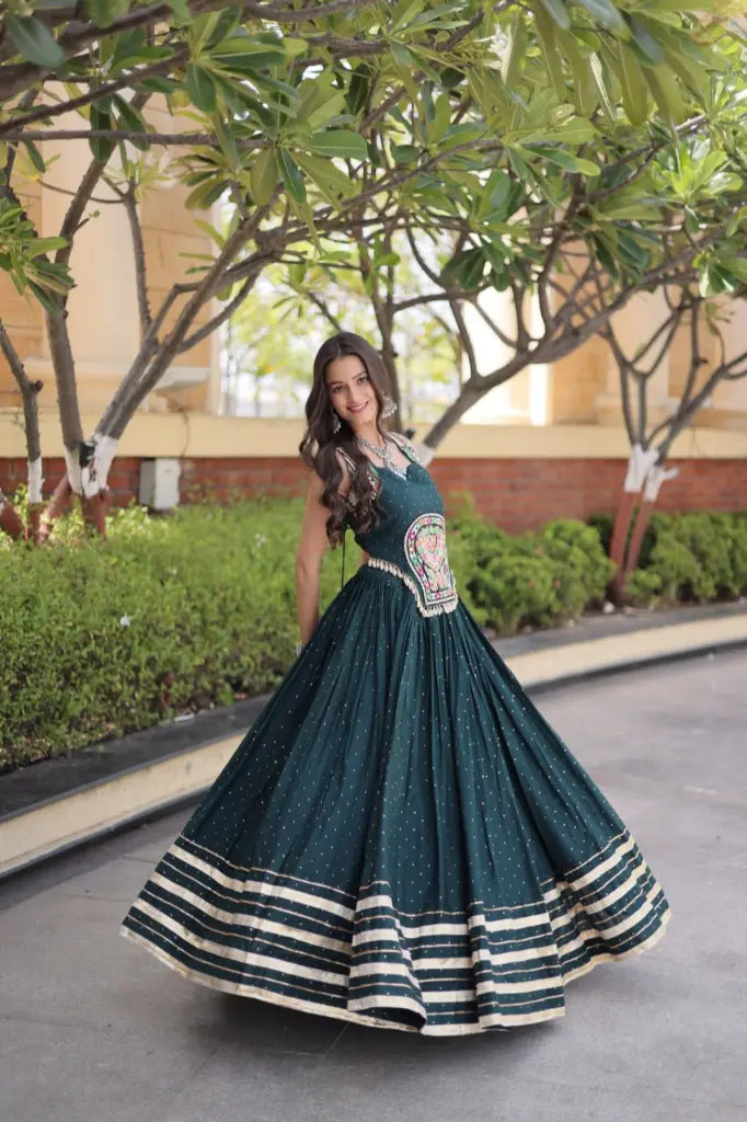 Gamthi Mirror Mukesh Lehenga