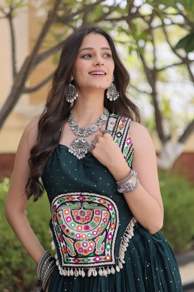 Gamthi Mirror Mukesh Lehenga