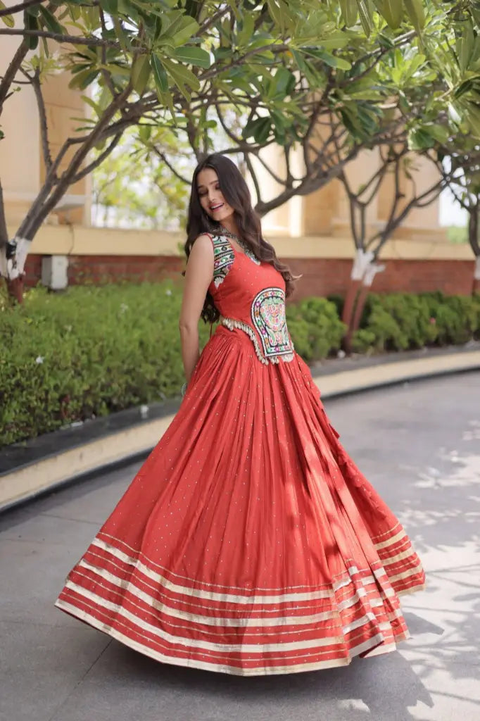 Gamthi Mirror Mukesh Lehenga