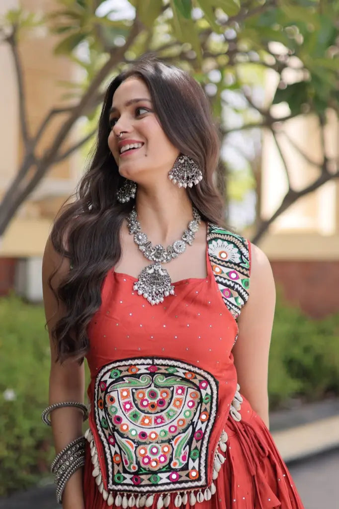 Gamthi Mirror Mukesh Lehenga