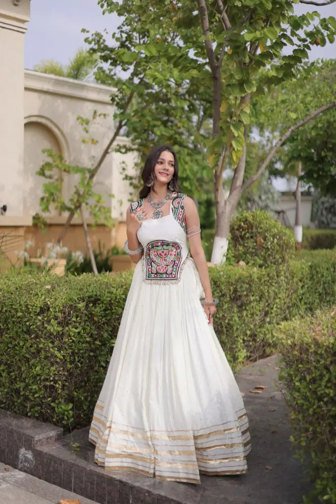 Gamthi Mirror Mukesh Lehenga