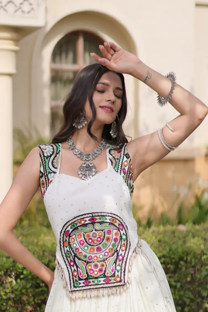 Gamthi Mirror Mukesh Lehenga