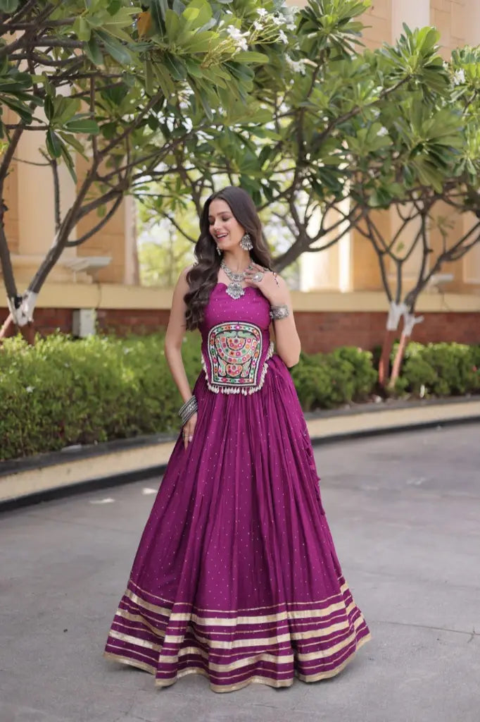 Gamthi Mirror Mukesh Lehenga