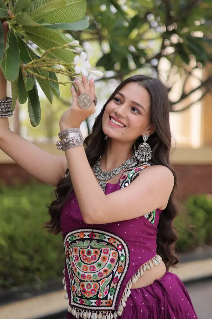 Gamthi Mirror Mukesh Lehenga