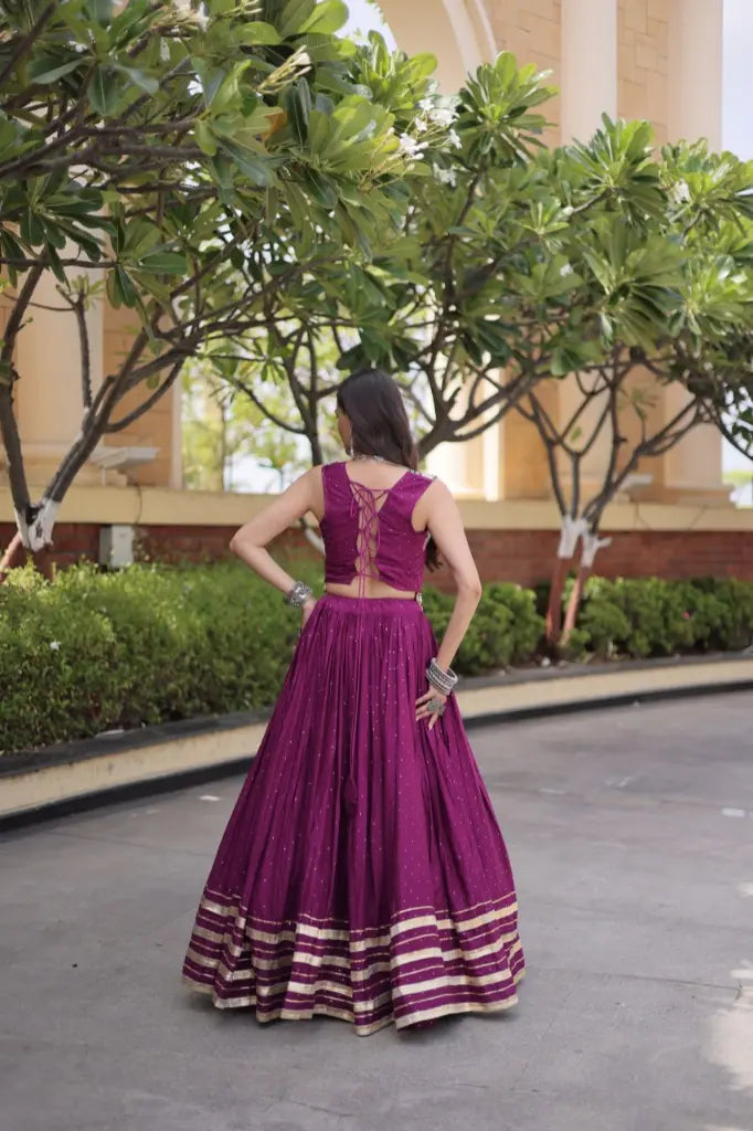 Gamthi Mirror Mukesh Lehenga