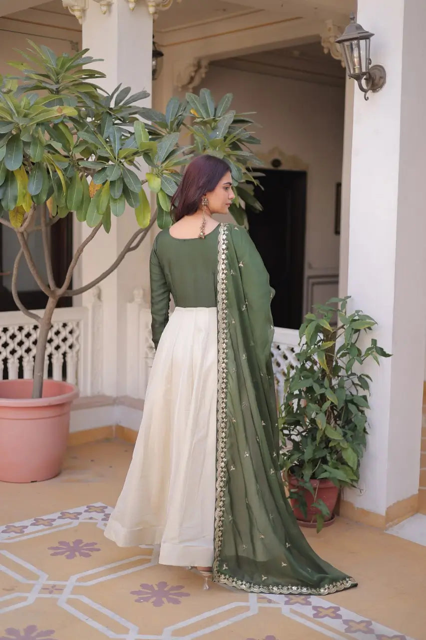 Glass Roman & Cosmos Embroidered Gown with Dupatta – Festive Wear