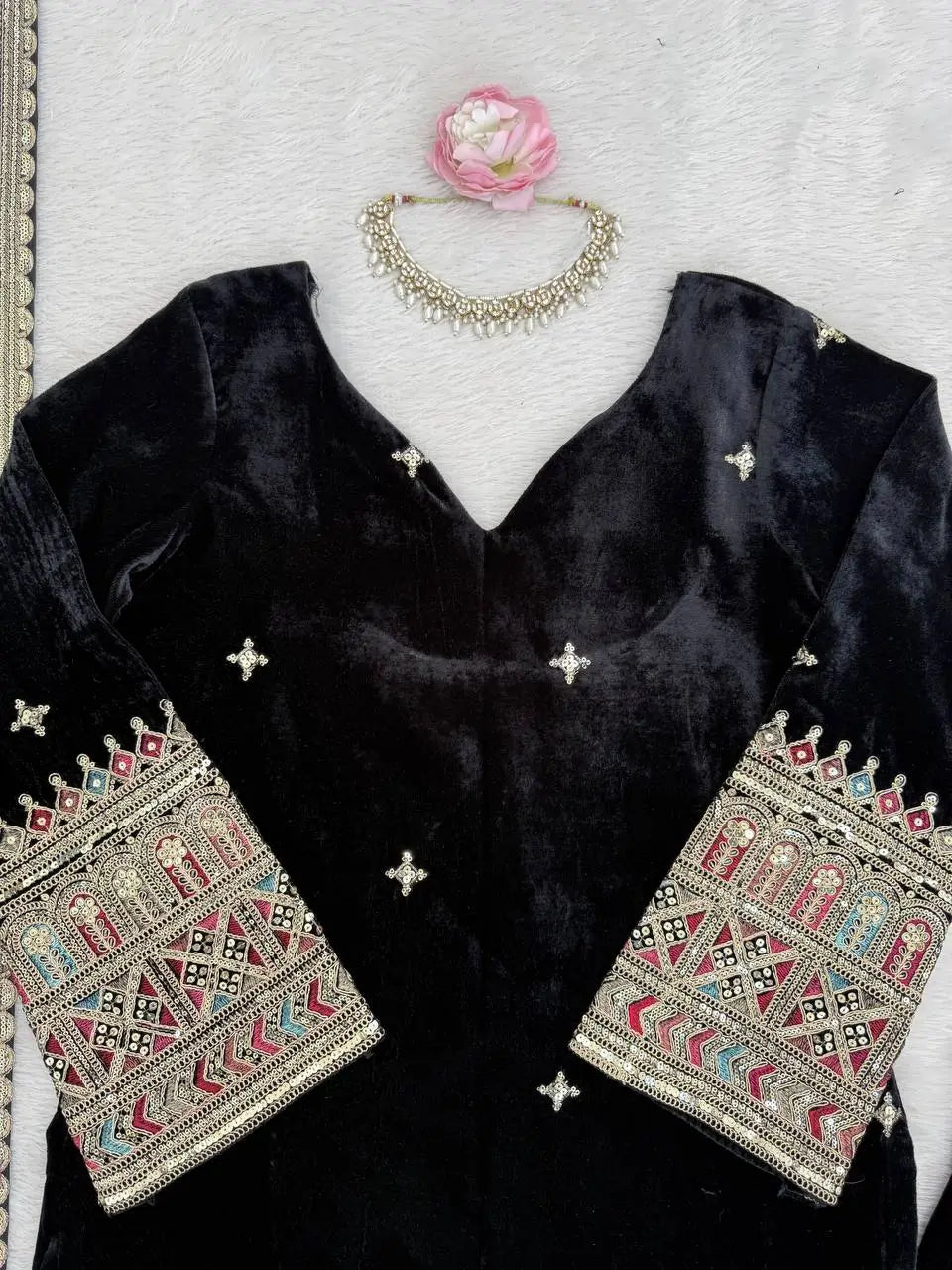 Heavy Velvet Embroidered Kurti Plazzo Set