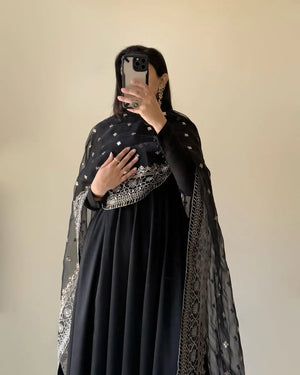 Fox Georgette Embroidered Kurta Set with Lace Dupatta