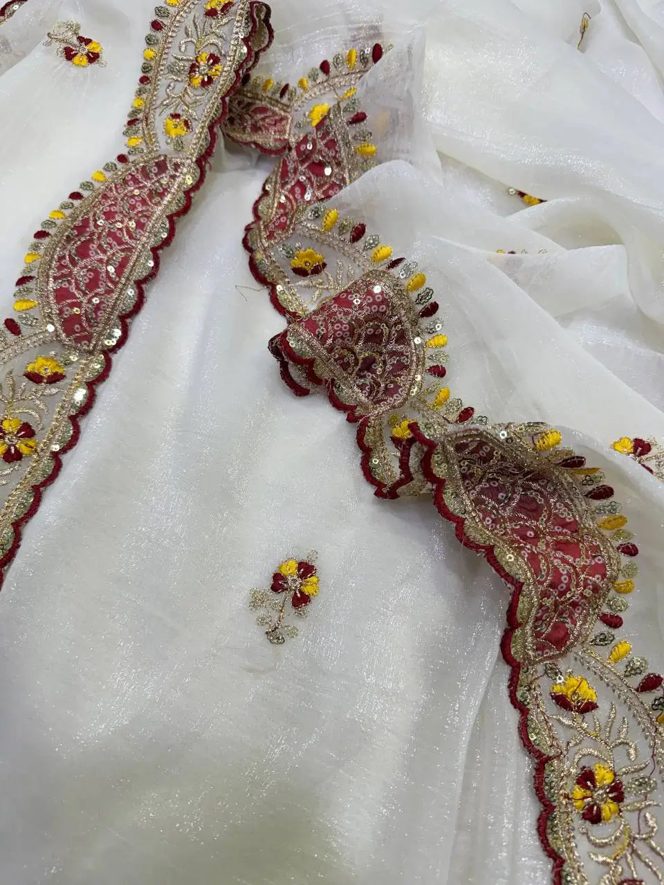 Ivory Applique Scallop Saree
