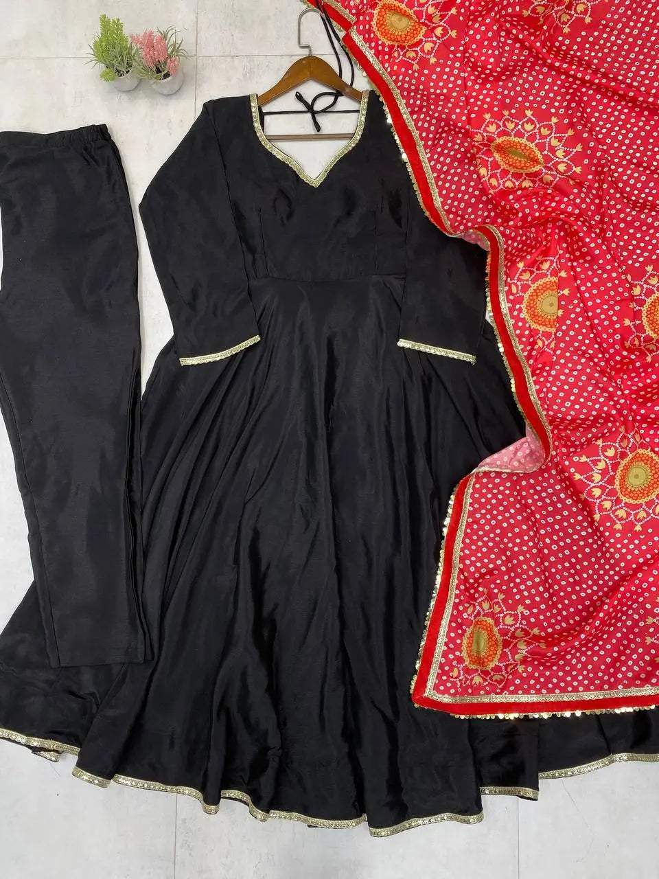 Ivory Chinon Kurti Pant Set with Printed Dupatta
