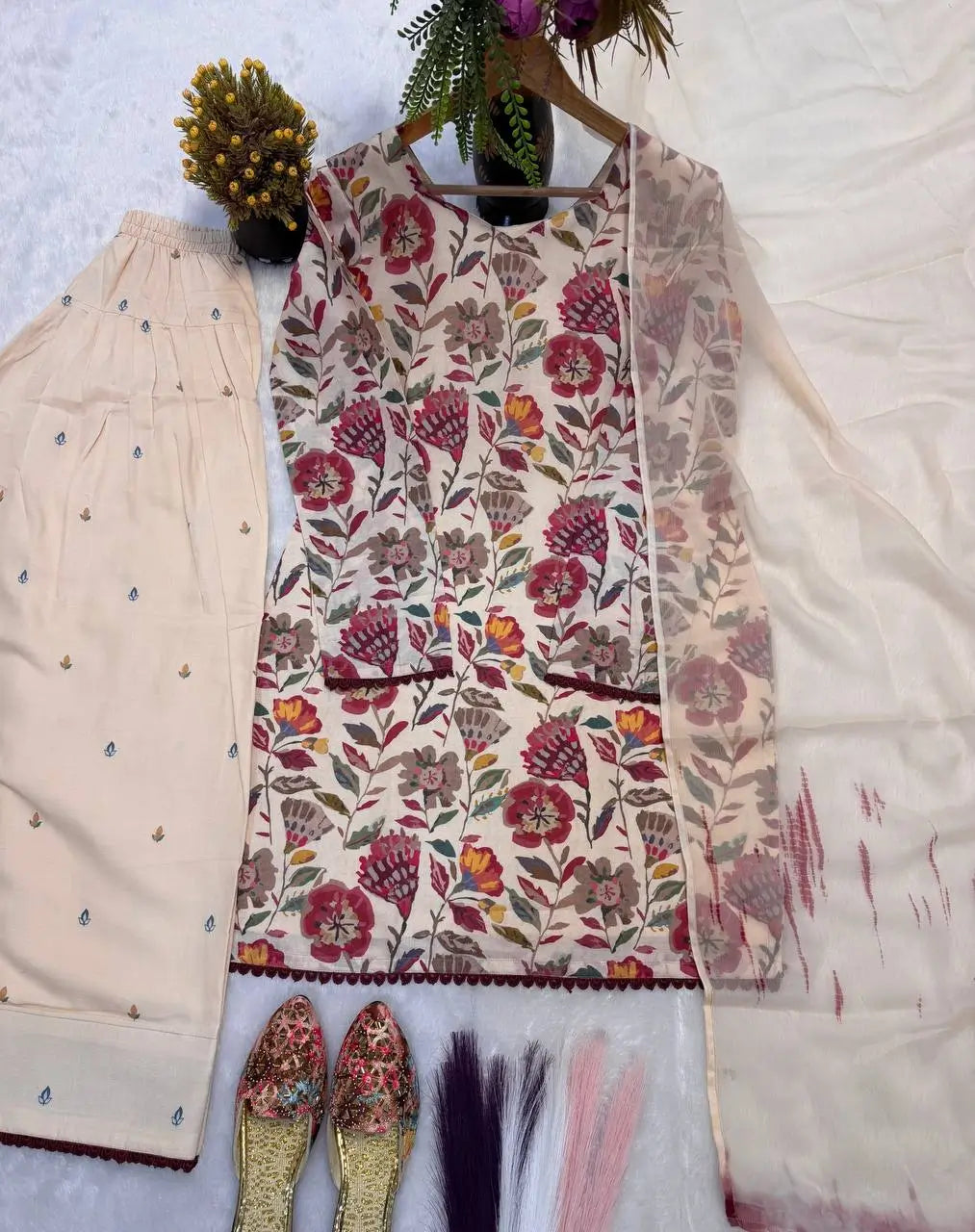 Ivory Floral Print Farshi