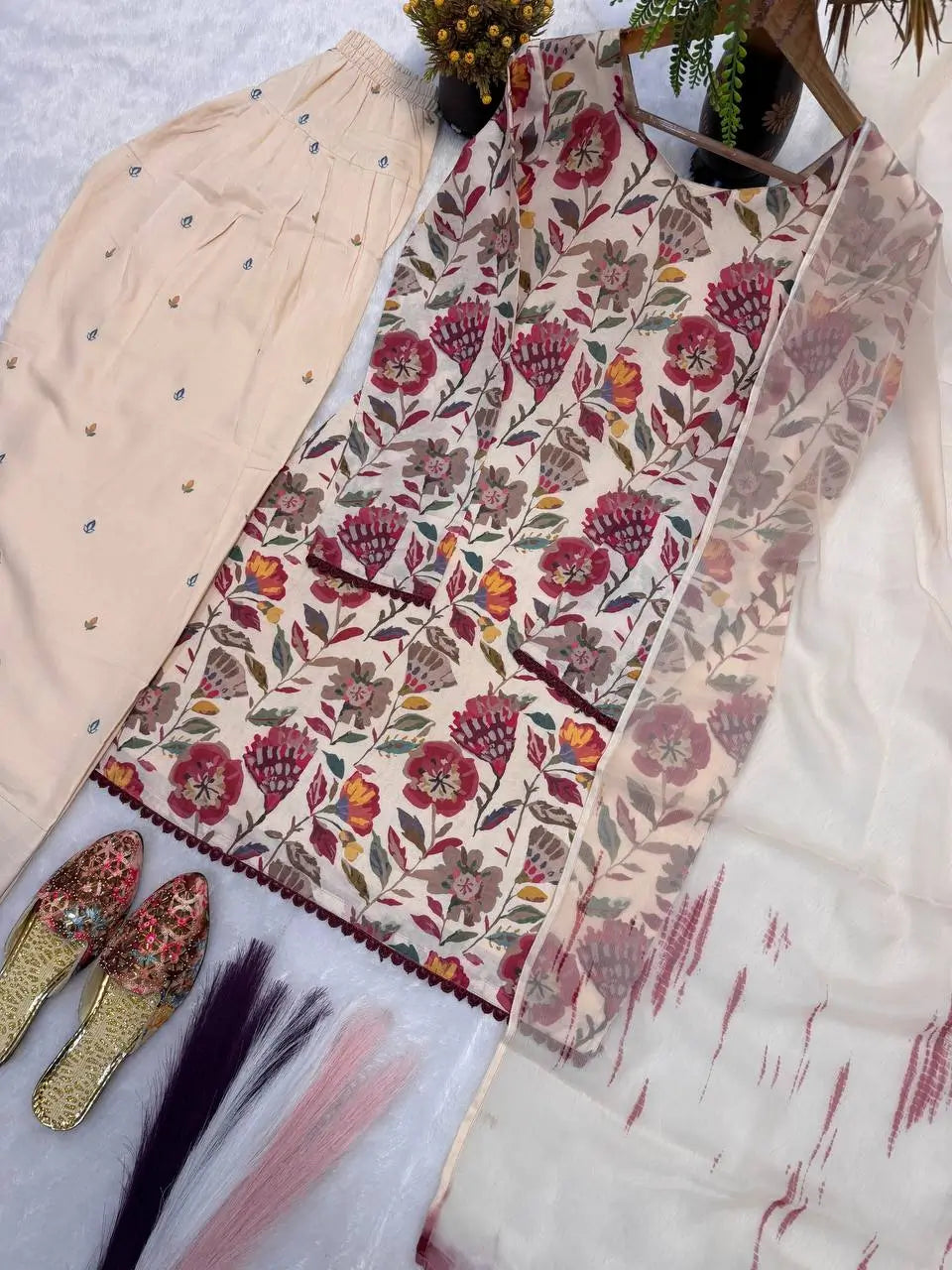 Ivory Floral Print Farshi