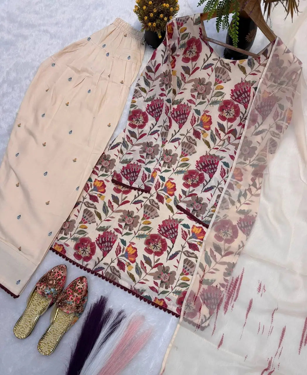 Ivory Floral Print Farshi