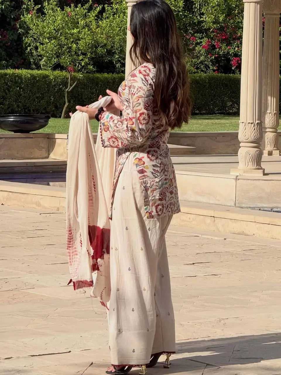 Ivory Floral Print Farshi