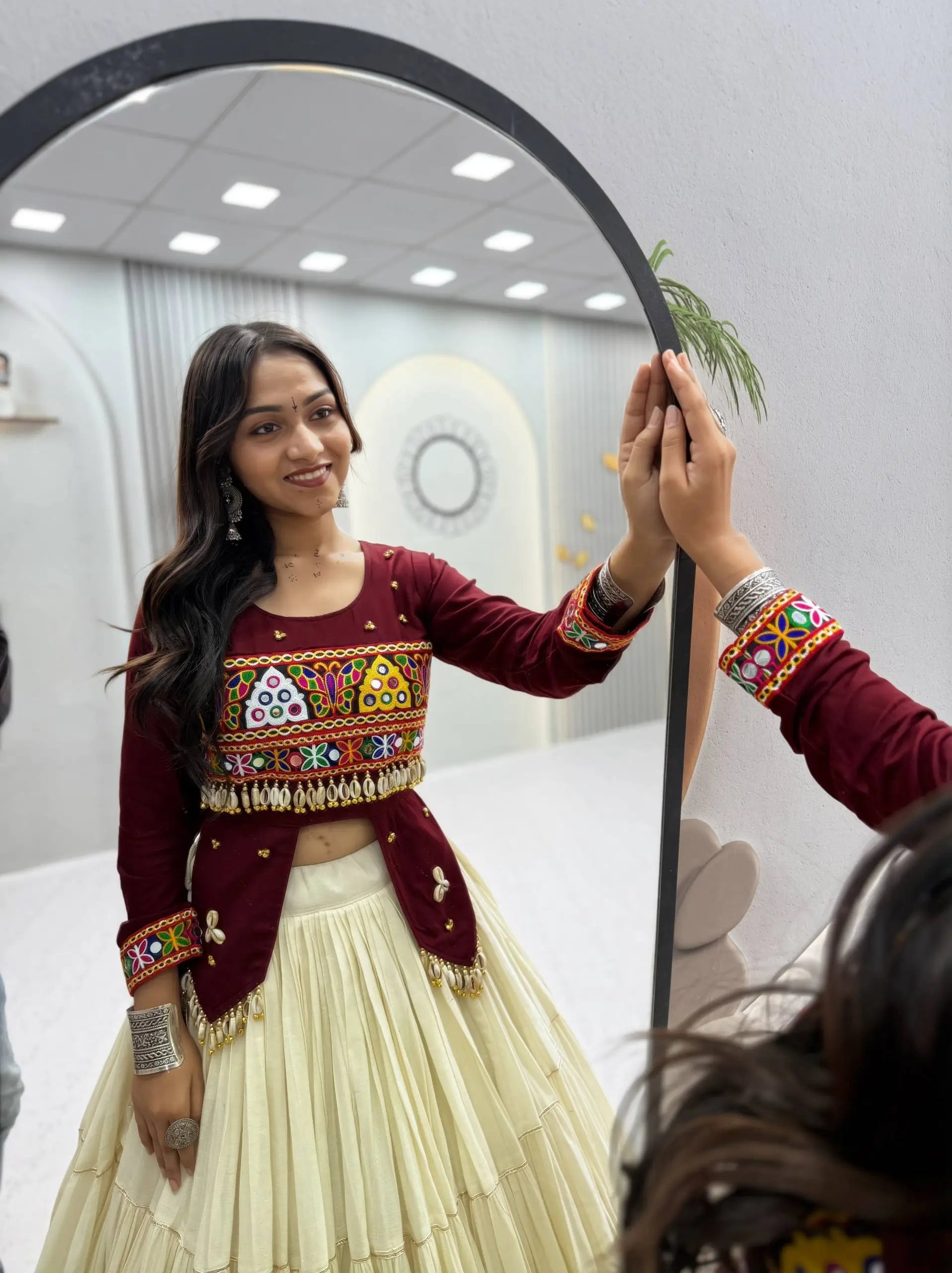 Kodi Gamthi Handwork Lehenga Set