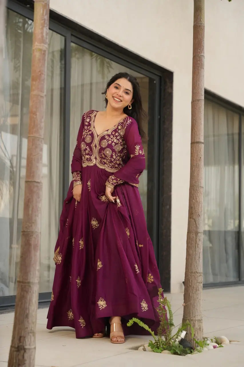 Luxury Star Georgette Gown with Dupatta – Zari & Sequins Embroidery