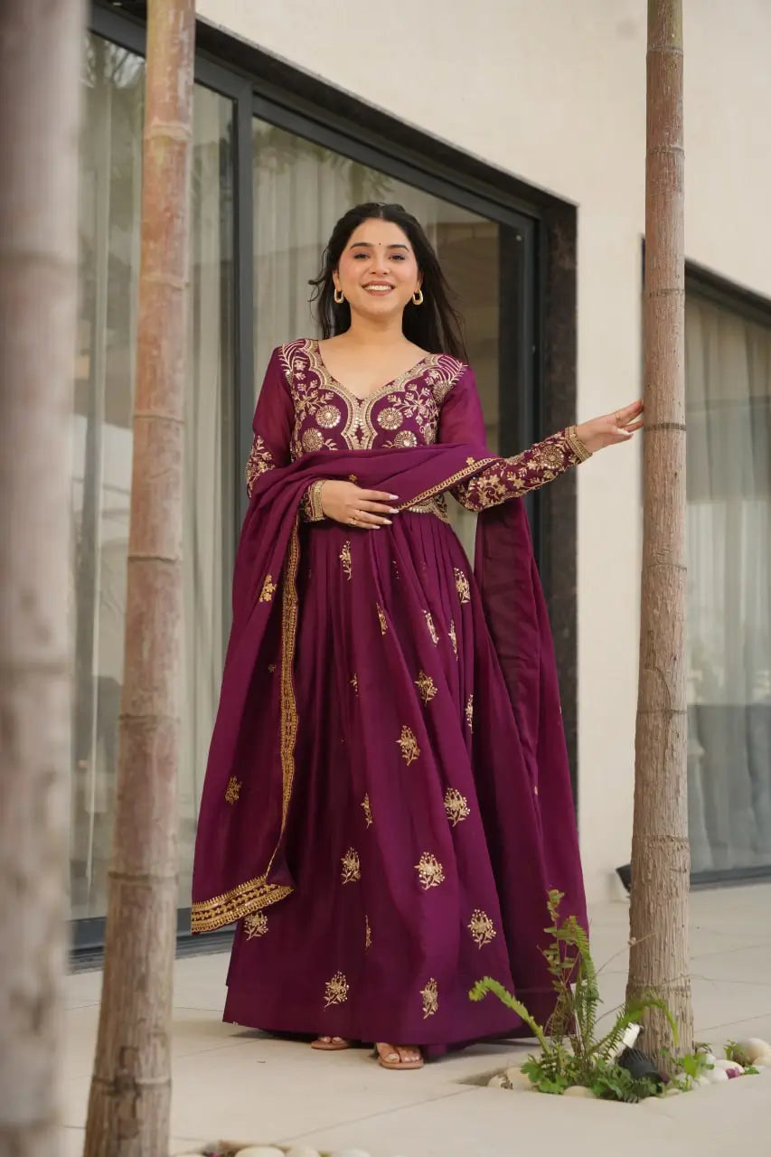 Luxury Star Georgette Gown with Dupatta – Zari & Sequins Embroidery