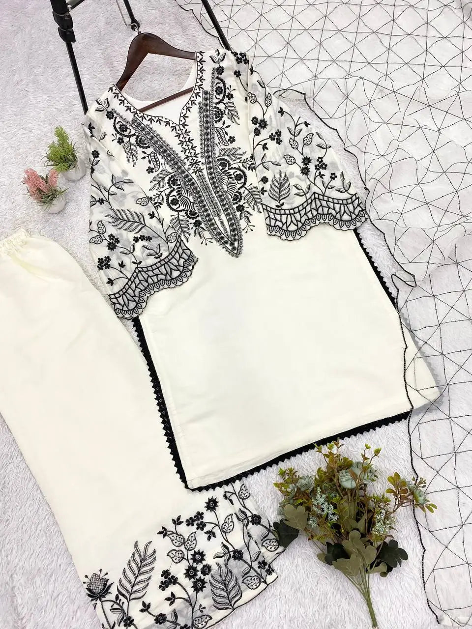 Mal Cotton Embroidery Suit Set, 4 Colours