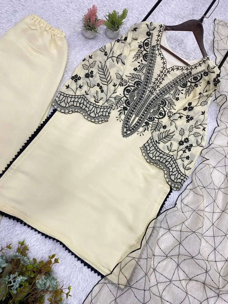 Mal Cotton Embroidery Suit Set, 4 Colours