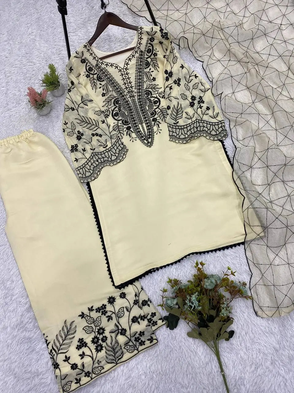 Mal Cotton Embroidery Suit Set, 4 Colours