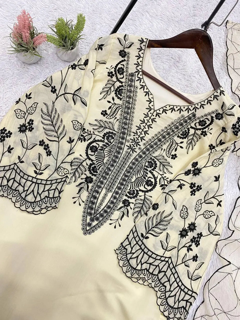 Mal Cotton Embroidery Suit Set, 4 Colours